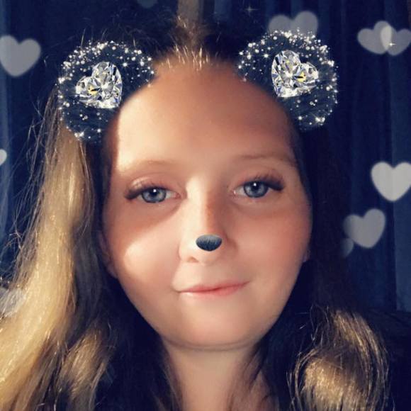 Profile Picture of Ruby Mett (@ruby_mett) on Poshmark