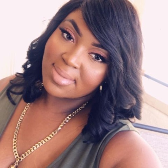 Profile Picture of Uchenna Ozumba (@gailozumba) on Poshmark