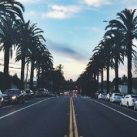 Profile Picture of Lily Spurgeon (@21spurgl) on Poshmark