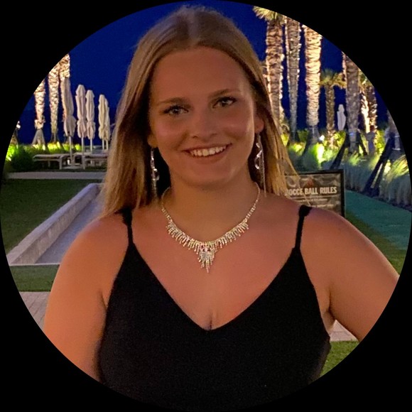 Profile Picture of Julianna Huffert (@juliannahuff3rt) on Poshmark