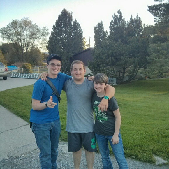 Profile Picture of Aaron Russell (@atrussell94) on Poshmark