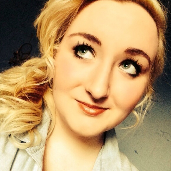 Profile Picture of Kara Keipert (@emmasfriend1129) on Poshmark
