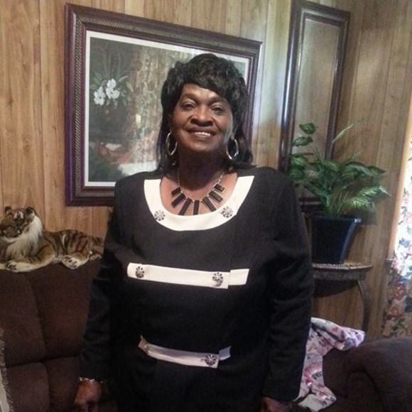 Profile Picture of Maudel Stepney (@maudelstepney) on Poshmark