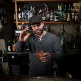 Profile Picture of Aaron Howard (@mix_alot_) on Twitter