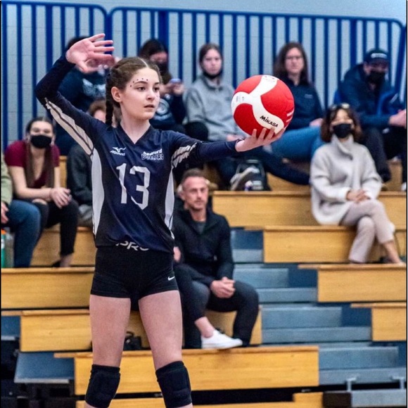 Emma Goodall - Poshmark Profile Picture of Emma Goodall (@emma_goodall) on Poshmark