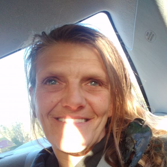 Profile Picture of Gretchen Radossevich (@gretch101) on Poshmark