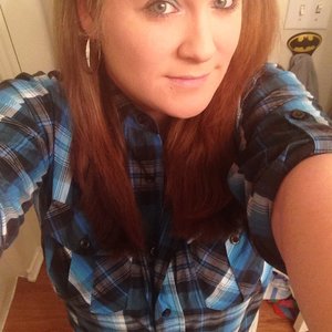 Profile Picture of Lorrie Whitten-dever (@lorrie.larsen2) on Myspace