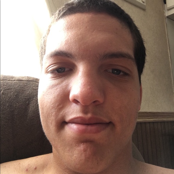 Profile Picture of Curtis Ash (@curtisash123) on Poshmark