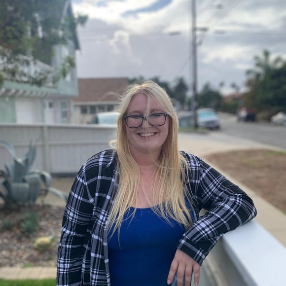 Krystin Lindemoen - Poshmark Profile Picture of Krystin Lindemoen (@littlelindy9) on Poshmark