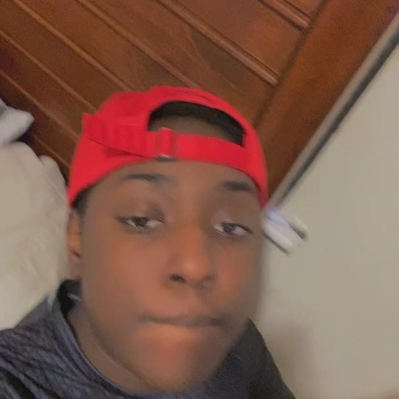 Profile Picture of Jordan Holmes (@oitsjay) on Poshmark