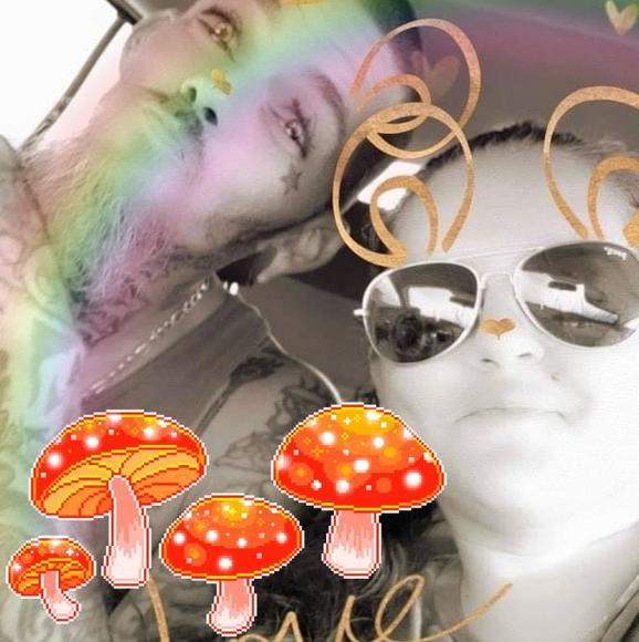 Profile Picture of Cassyandjason Shields (@cassyandjason) on Poshmark