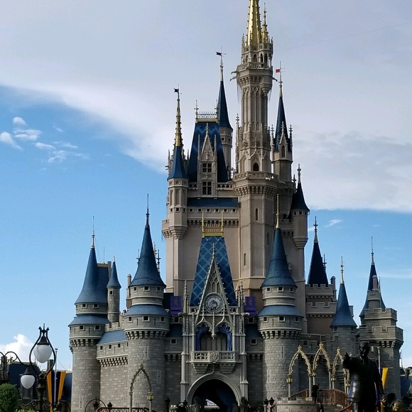 Profile Picture of Heather Hjelmar (@jcrew28031) on Poshmark