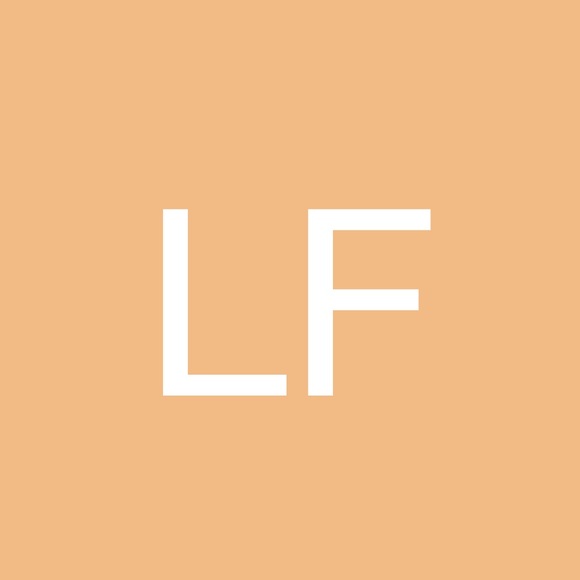 Profile Picture of Lydia Fayal (@lydiafayal) on Poshmark