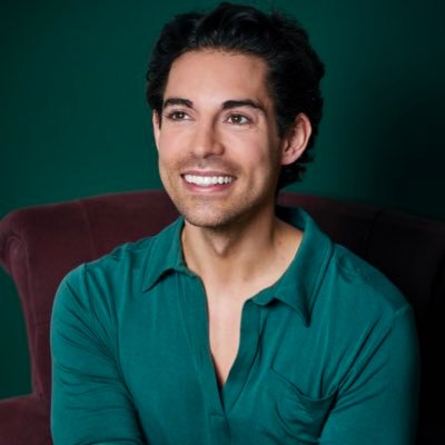 Profile Picture of Tom Read Wilson (@TomReadWilson) on Twitter