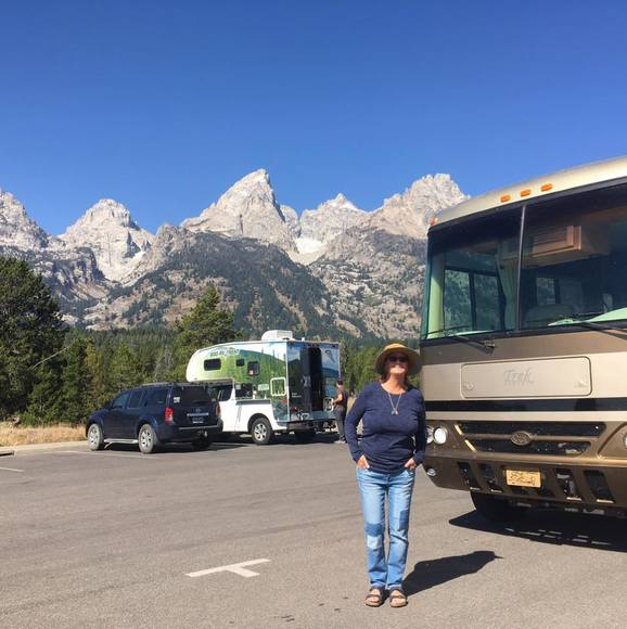 Profile Picture of Sandra Hoglander (@sandrahoglander) on Poshmark