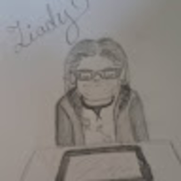 Liady Benites - Poshmark Profile Picture of Liady Benites (@lbenites23) on Poshmark