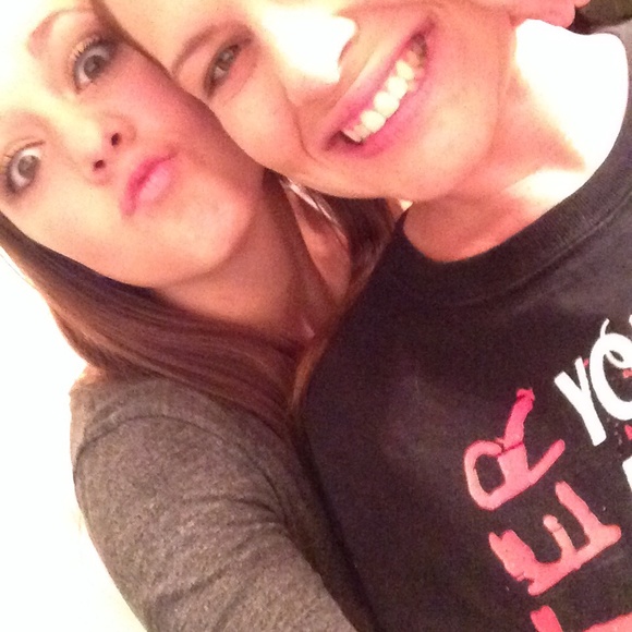 Profile Picture of Jamie Craig (@jcraig22) on Poshmark