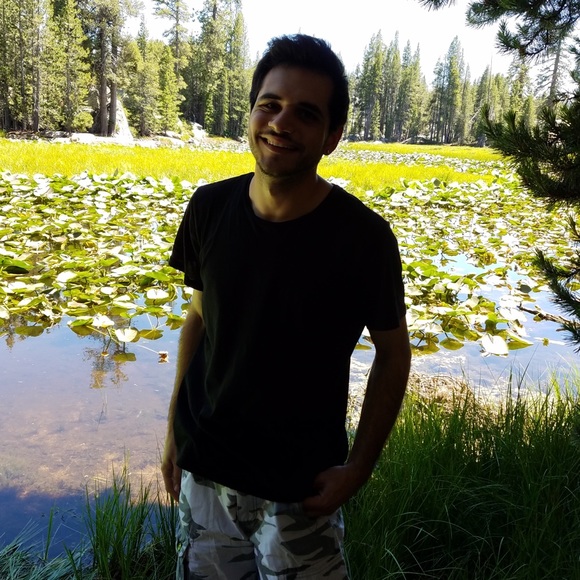 Profile Picture of Elias Qare (@eqare24) on Poshmark