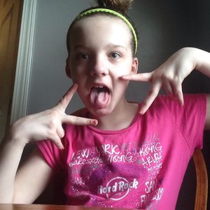 Profile Picture of Emily Hazen (@mrsgrier06) on Myspace