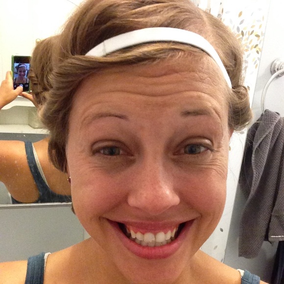 Rebecca Brearey - Poshmark Profile Picture of Rebecca Brearey (@beccatri11313) on Poshmark