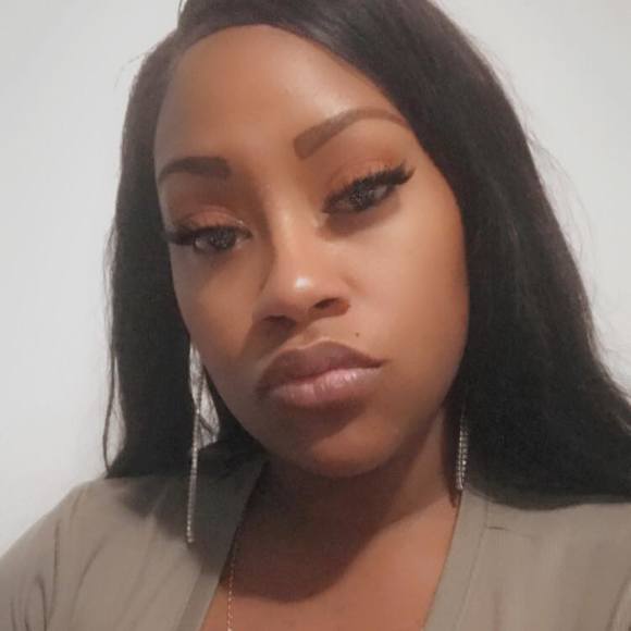 Roshana Mcknight - Poshmark Profile Picture of Roshana Mcknight (@shanaboo10) on Poshmark