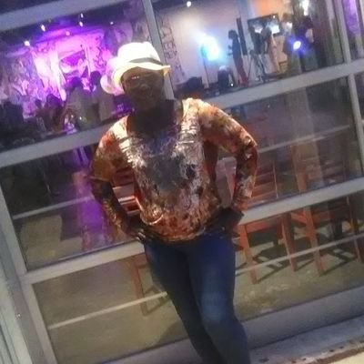 Profile Picture of Lorraine Mcgee (@LorraineMcgee17) on Twitter