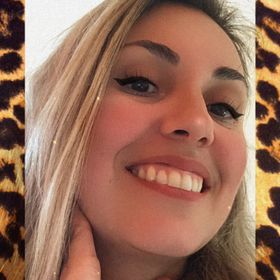 Profile Picture of Juliana Bueno (@juhbueno) on Pinterest