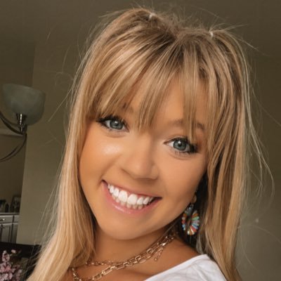 Profile Picture of Courtney Dunbar👩🏼‍🏫 (@courtney_teach1) on Twitter