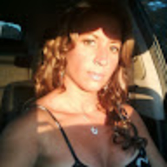 Kim Smokler - Poshmark Profile Picture of Kim Smokler (@ksteach3) on Poshmark