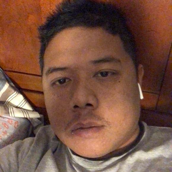 Profile Picture of Chhon Chhoeuth (@cchhoeuth) on Poshmark