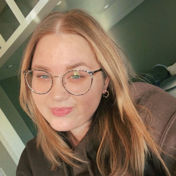 Profile Picture of Anne (@anneshetler) on Tiktok