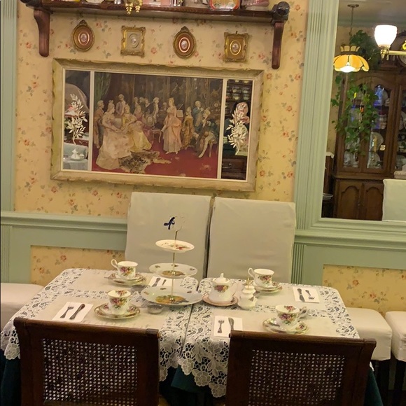 Litsa Adamis - Poshmark Profile Picture of Litsa Adamis (@litsa21) on Poshmark