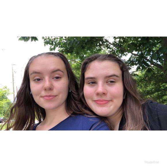 Profile Picture of Isabella Graziani (@iszzy2003) on Poshmark