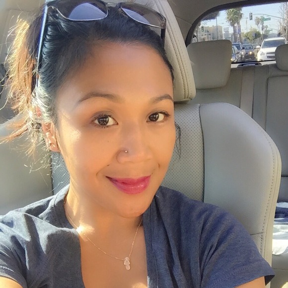 Profile Picture of Jhennifer Mababa (@jhenjhen0104) on Poshmark
