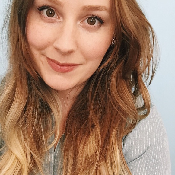 Profile Picture of Jessica Takacs (@huntandhaven) on Poshmark