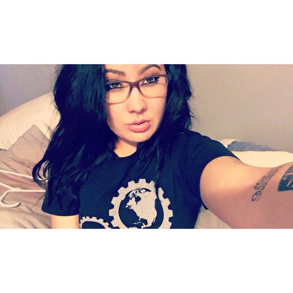 Profile Picture of Briana maree Frausto (@brianamaree96) on Poshmark