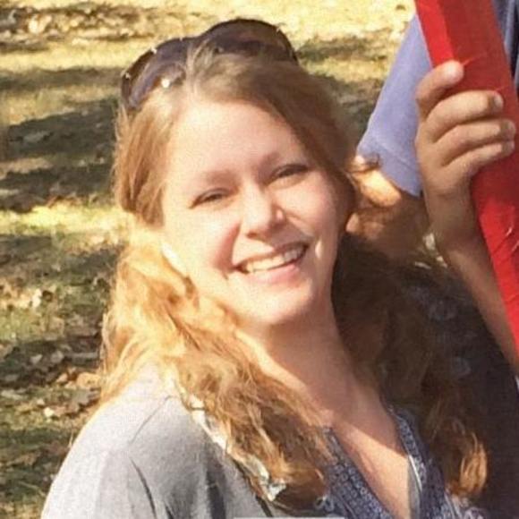 Profile Picture of Tina Heggem (@tmhdesign) on Poshmark