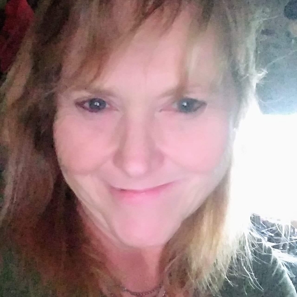 Profile Picture of Kim Bridgman (@kbridgman03) on Poshmark