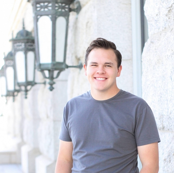 Bailey Holmes - Poshmark Profile Picture of Bailey Holmes (@baileybud21) on Poshmark