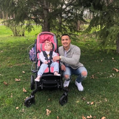 Profile Picture of Charles (@alvarez_charles) on Twitter