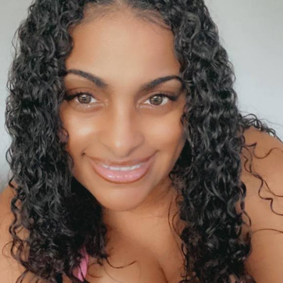 Profile Picture of Acelyn Turner-brinson (@acelynb) on Poshmark