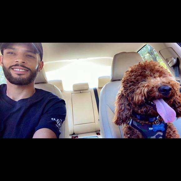 Profile Picture of Andrew Malak (@andrewmalak) on Poshmark