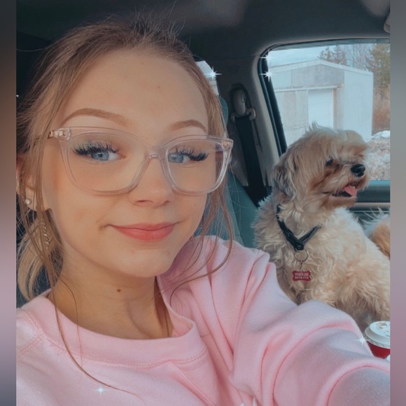 Profile Picture of Julia Jay (@jujubarbie1738) on Poshmark