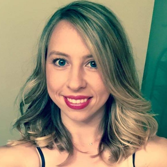 Profile Picture of Julia Routson (@juliasrou) on Poshmark