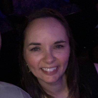 Profile Picture of Tracy Clapp (@tracyclapp) on Twitter