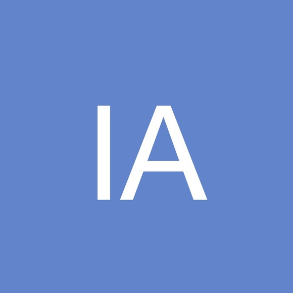 Profile Picture of Isabella Abdullah (@reisabella) on Poshmark