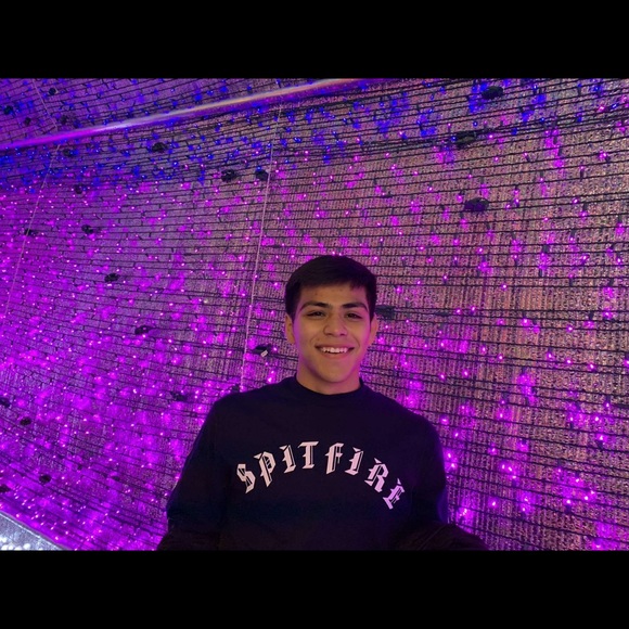 Profile Picture of Isaac Barragan (@barragan3214) on Poshmark