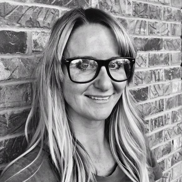 Profile Picture of Charstarhair Charstarhair (@charstarhair) on Poshmark