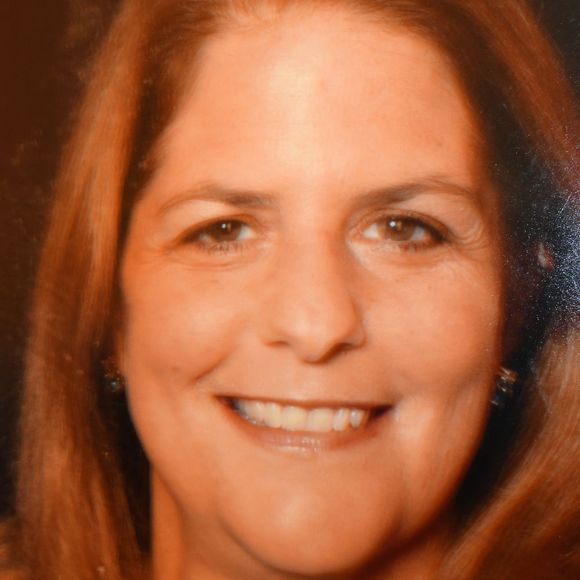 Profile Picture of Nancy Schenkman (@pembpines1) on Poshmark