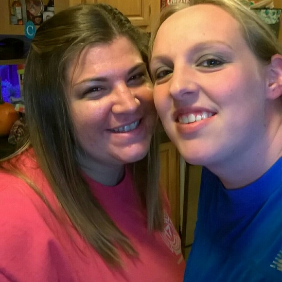 Profile Picture of Ashley Romig (@ashromig) on Poshmark